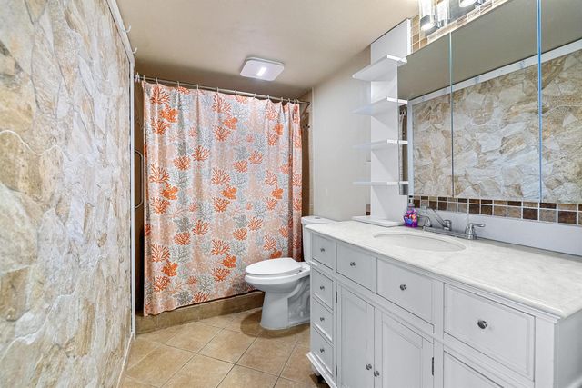 5600 N Flagler Drive 407, West Palm Beach, FL 33407