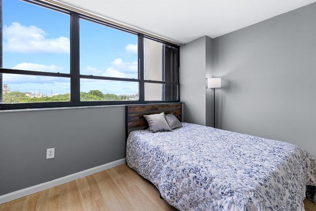 5600 N Flagler Drive 407, West Palm Beach, FL 33407