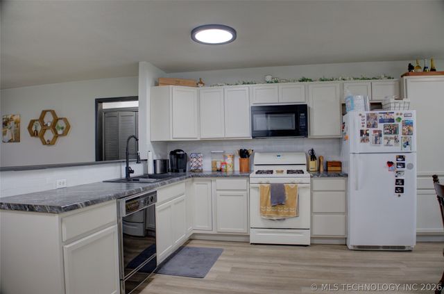 12360 E 13th Place, Tulsa, OK 74128