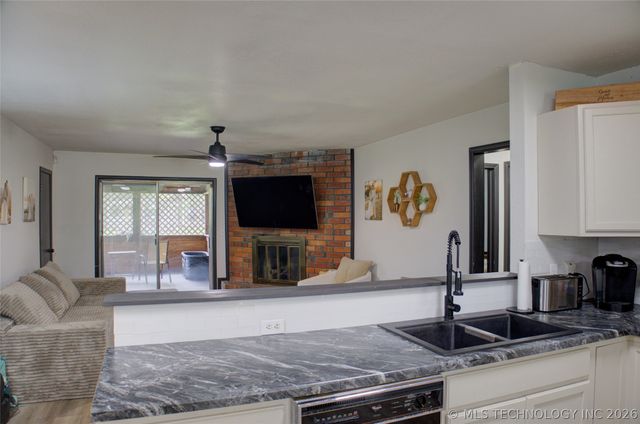 12360 E 13th Place, Tulsa, OK 74128