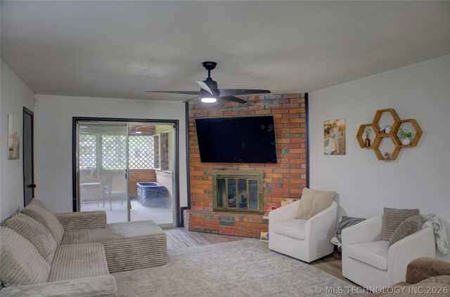 12360 E 13th Place, Tulsa, OK 74128