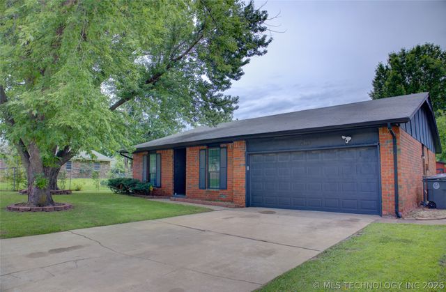 12360 E 13th Place, Tulsa, OK 74128