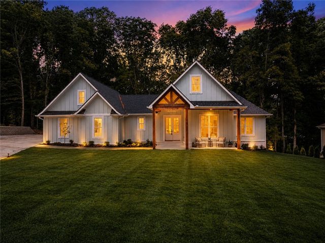 119 Beacon Ridge Circle, Salem, SC 29676