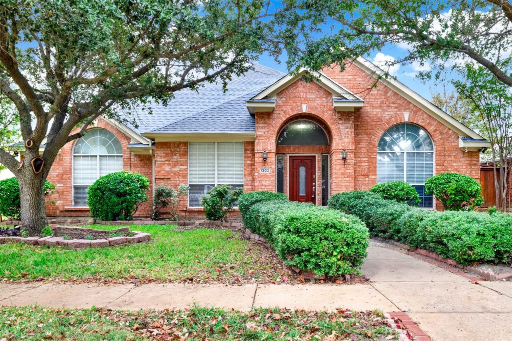 1303 Hillcrest Drive, Allen, TX 75002