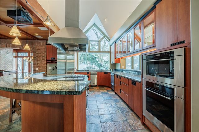 4331 Tichenor Point Drive, Canandaigua Town, NY 14424