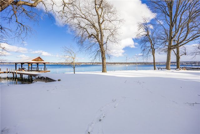 4331 Tichenor Point Drive, Canandaigua Town, NY 14424