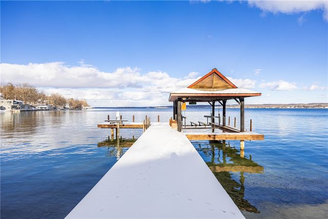 4331 Tichenor Point Drive, Canandaigua Town, NY 14424