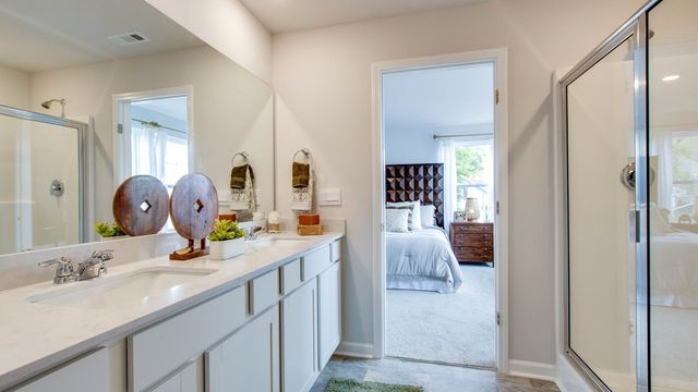 1110 Canyon Dr, Portland, TN 37148