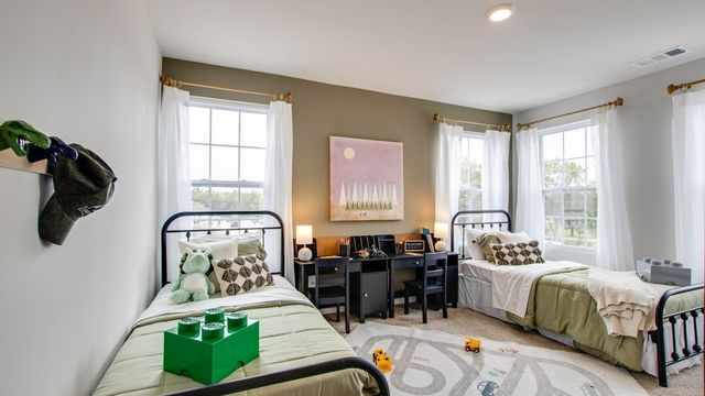 1110 Canyon Dr, Portland, TN 37148