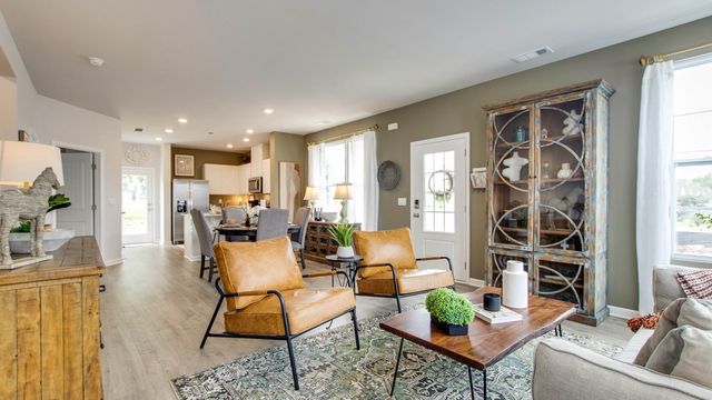 1110 Canyon Dr, Portland, TN 37148