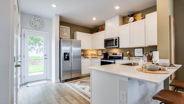 1110 Canyon Dr, Portland, TN 37148