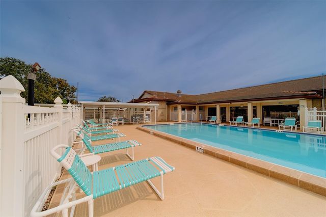 12501 ULMERTON ROAD 128, Largo, FL 33774