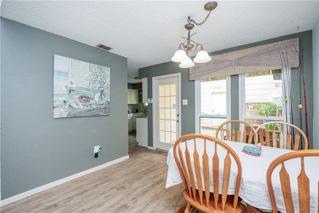 3002 Quail Springs E-5, Corpus Christi, TX 78414