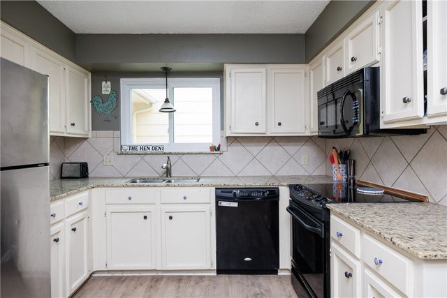 3002 Quail Springs E-5, Corpus Christi, TX 78414
