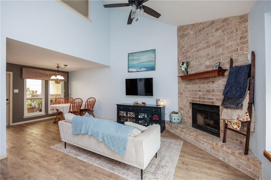 3002 Quail Springs E-5, Corpus Christi, TX 78414 — photo 4