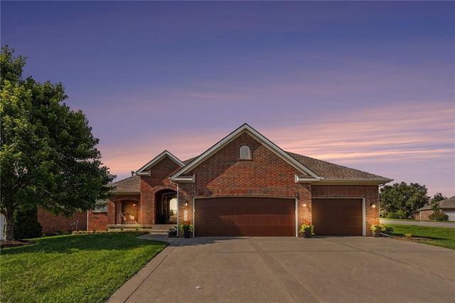 10900 Delavan Court, Kansas City, KS 66109