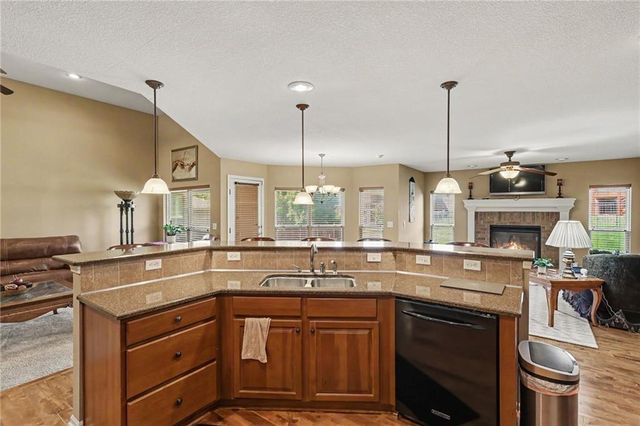 10900 Delavan Court, Kansas City, KS 66109