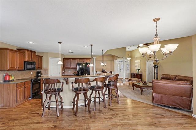 10900 Delavan Court, Kansas City, KS 66109
