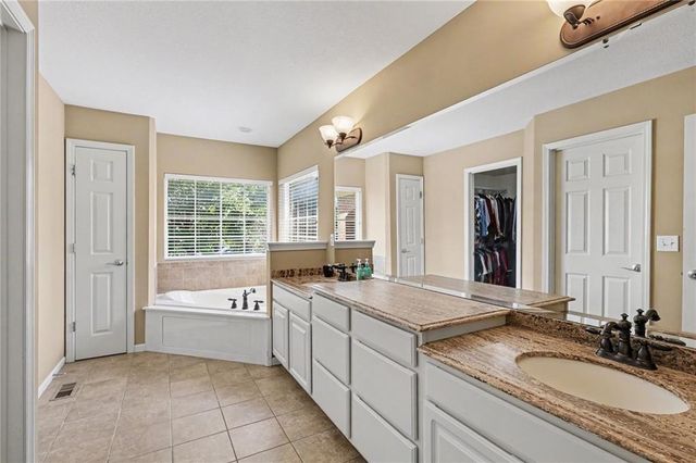 10900 Delavan Court, Kansas City, KS 66109