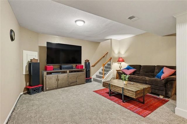 10900 Delavan Court, Kansas City, KS 66109