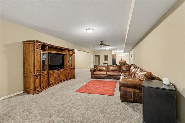 10900 Delavan Court, Kansas City, KS 66109