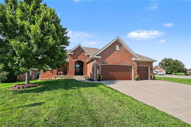 10900 Delavan Court, Kansas City, KS 66109