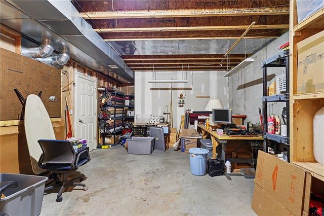 10900 Delavan Court, Kansas City, KS 66109