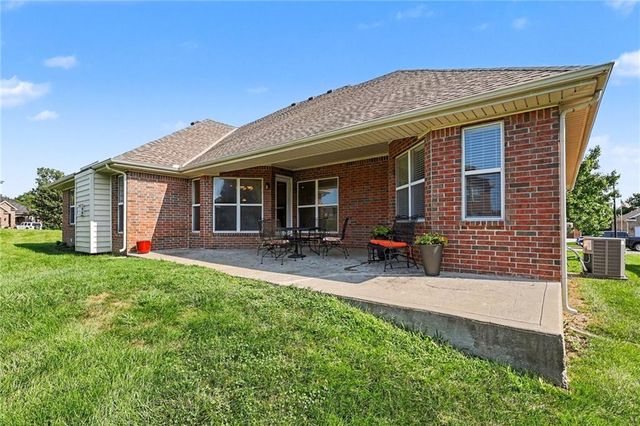 10900 Delavan Court, Kansas City, KS 66109