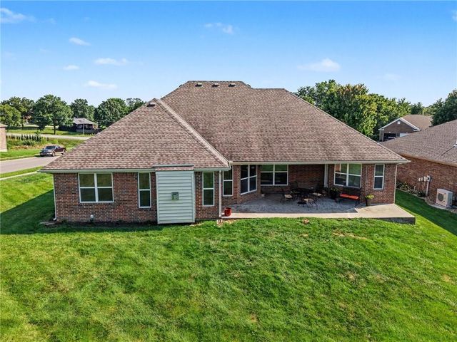 10900 Delavan Court, Kansas City, KS 66109