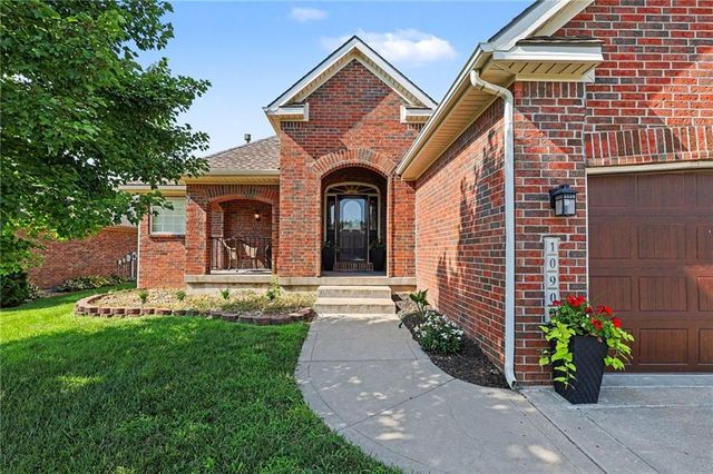 10900 Delavan Court, Kansas City, KS 66109