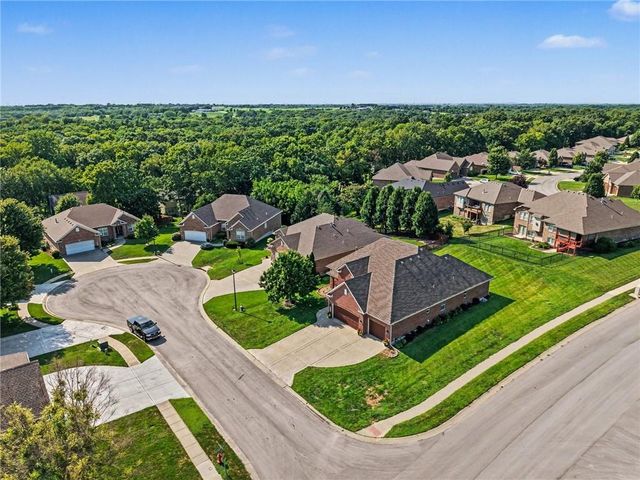 10900 Delavan Court, Kansas City, KS 66109