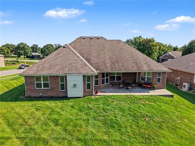 10900 Delavan Court, Kansas City, KS 66109