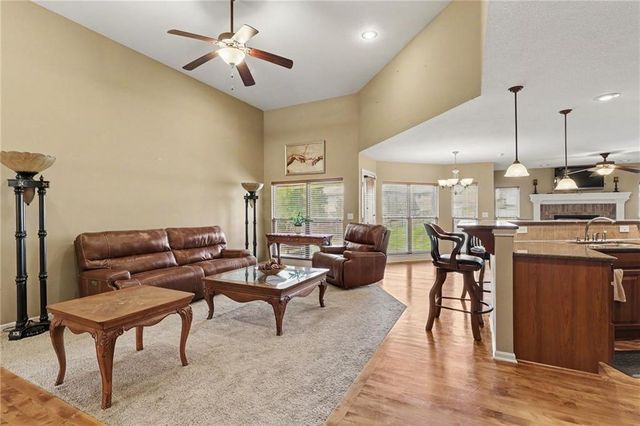 10900 Delavan Court, Kansas City, KS 66109