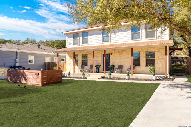 1535 Bonnyview Dr, Canyon Lake, TX 78133