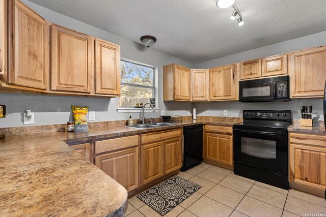 1535 Bonnyview Dr, Canyon Lake, TX 78133