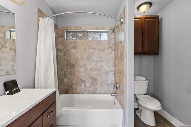 1535 Bonnyview Dr, Canyon Lake, TX 78133