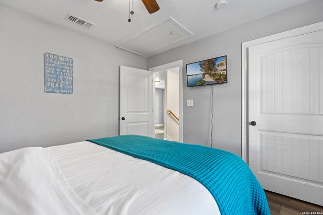 1535 Bonnyview Dr, Canyon Lake, TX 78133