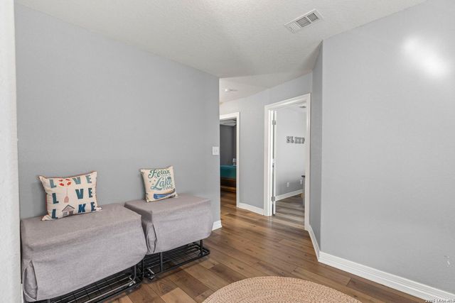 1535 Bonnyview Dr, Canyon Lake, TX 78133