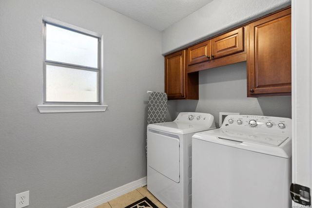 1535 Bonnyview Dr, Canyon Lake, TX 78133