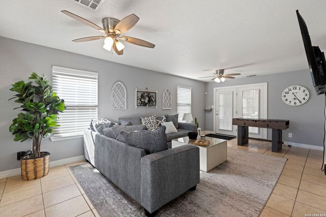 1535 Bonnyview Dr, Canyon Lake, TX 78133