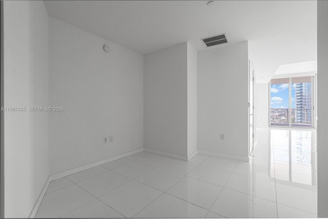 851 NE 1st Ave 2200, Miami, FL 33132