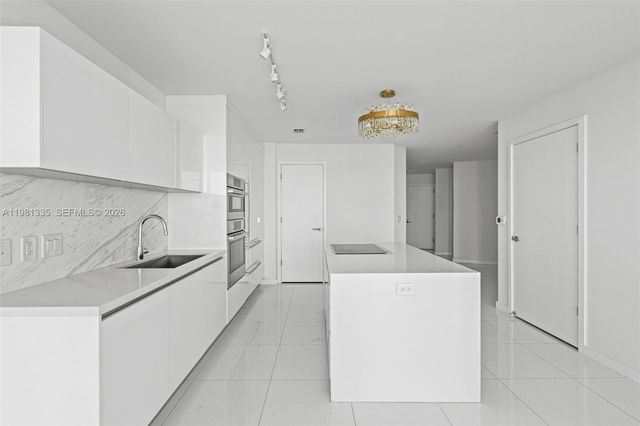 851 NE 1st Ave 2200, Miami, FL 33132