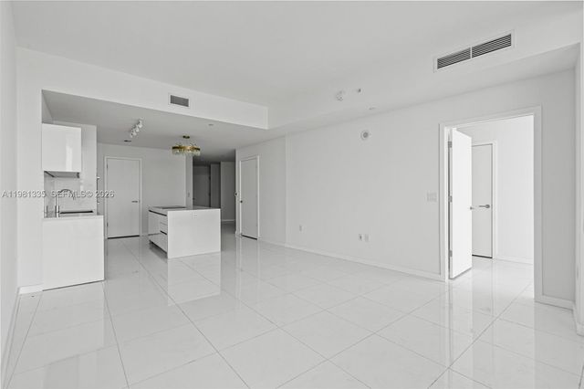 851 NE 1st Ave 2200, Miami, FL 33132