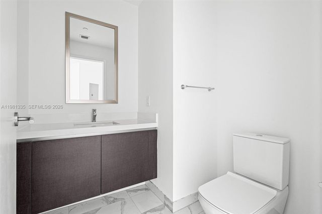 851 NE 1st Ave 2200, Miami, FL 33132