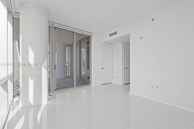 851 NE 1st Ave 2200, Miami, FL 33132