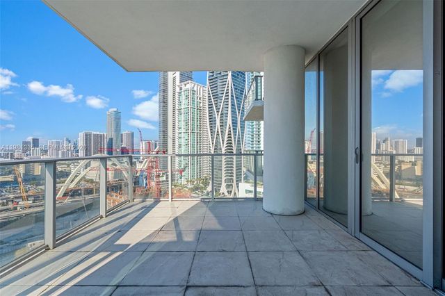 851 NE 1st Ave 2200, Miami, FL 33132