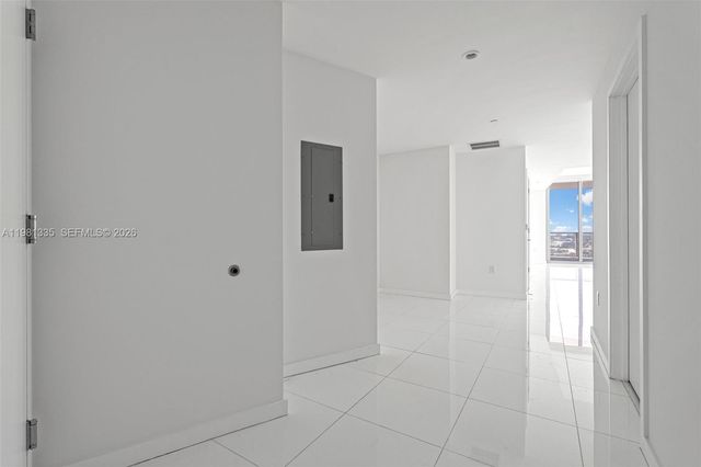 851 NE 1st Ave 2200, Miami, FL 33132