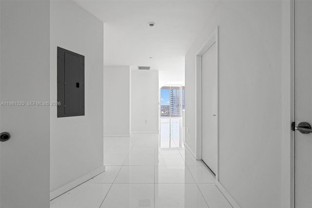 851 NE 1st Ave 2200, Miami, FL 33132