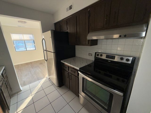 2310 N Harlem Avenue 401, Elmwood Park, IL 60707