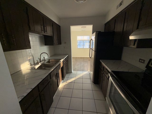 2310 N Harlem Avenue 401, Elmwood Park, IL 60707